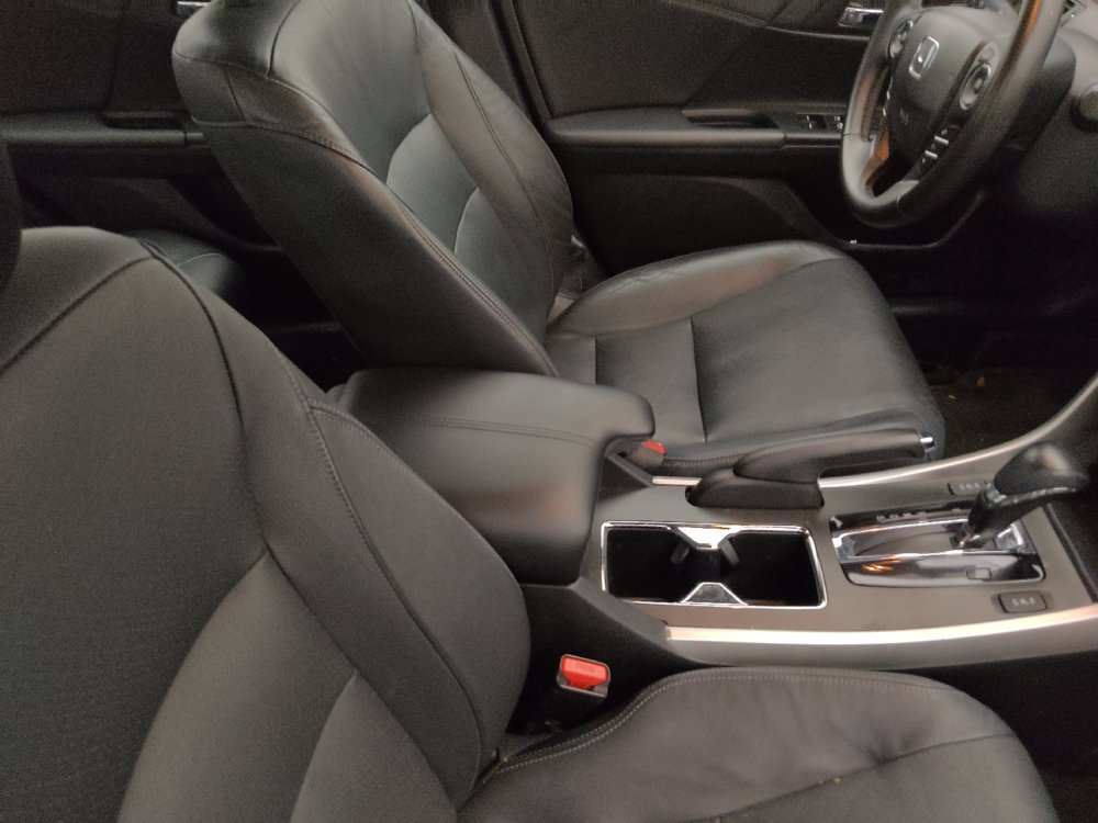 Used 2015 Honda Accord Touring image 21