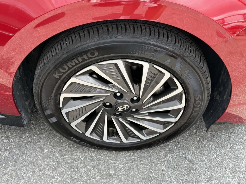 Certified 2025 Hyundai Sonata SEL FWD image 9