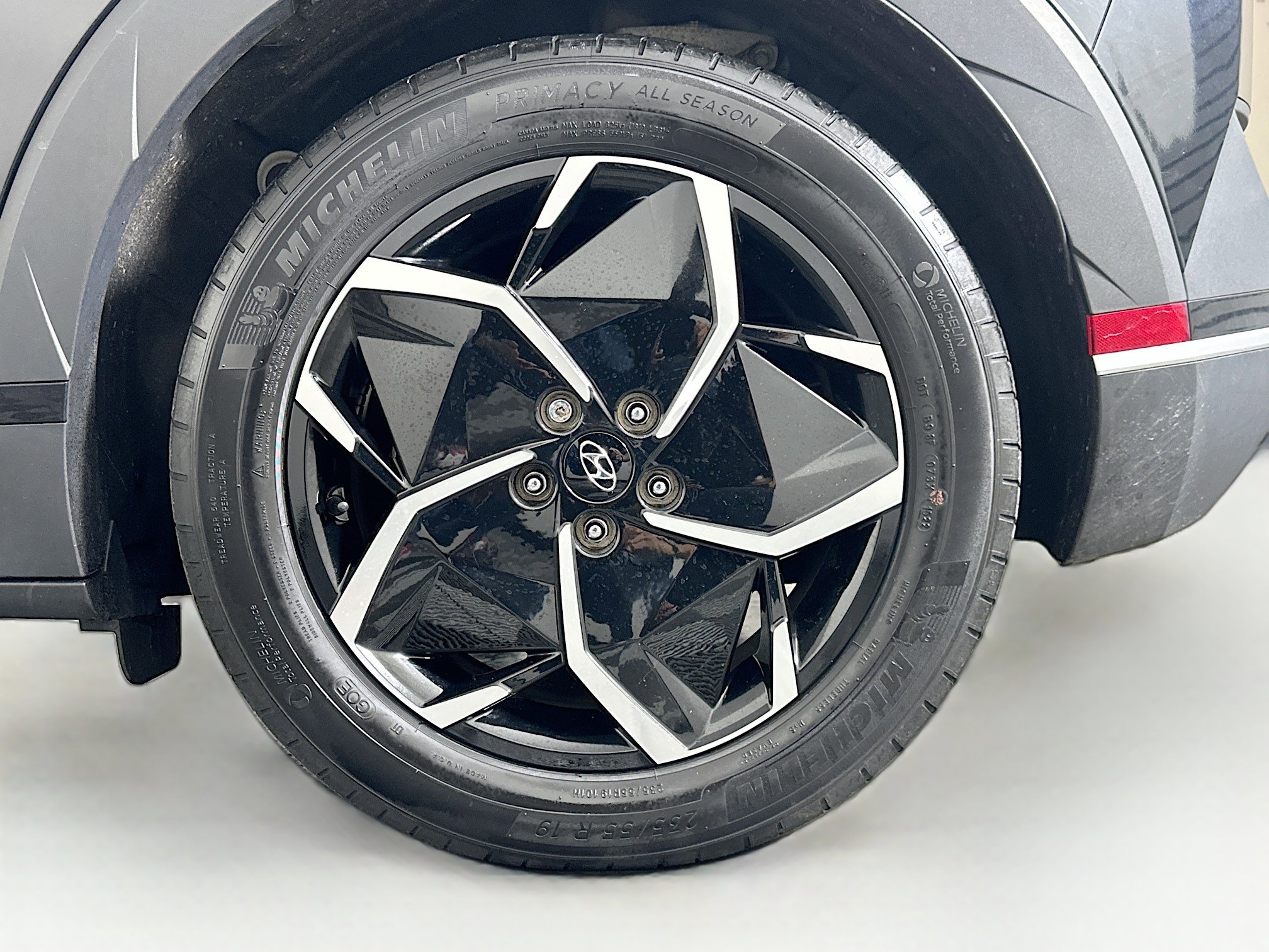 Used 2023 Hyundai Ioniq 5 SE w/ Cargo Package image 11