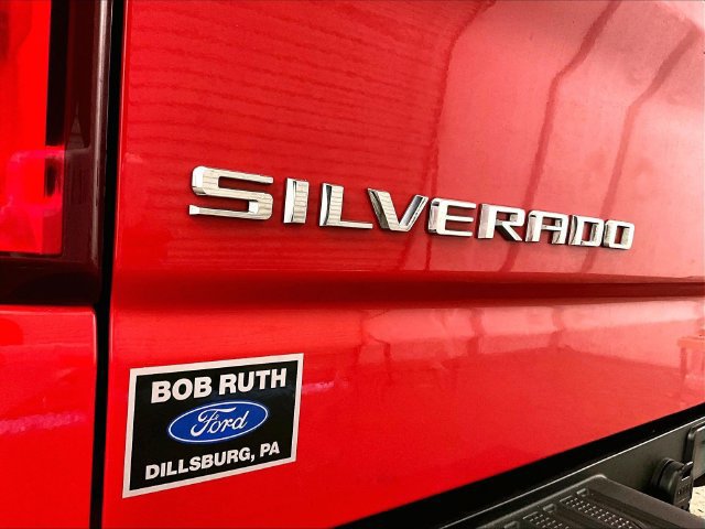 Used 2020 Chevrolet Silverado 1500 Custom w/ Custom Value Package AWD/4WD image 13