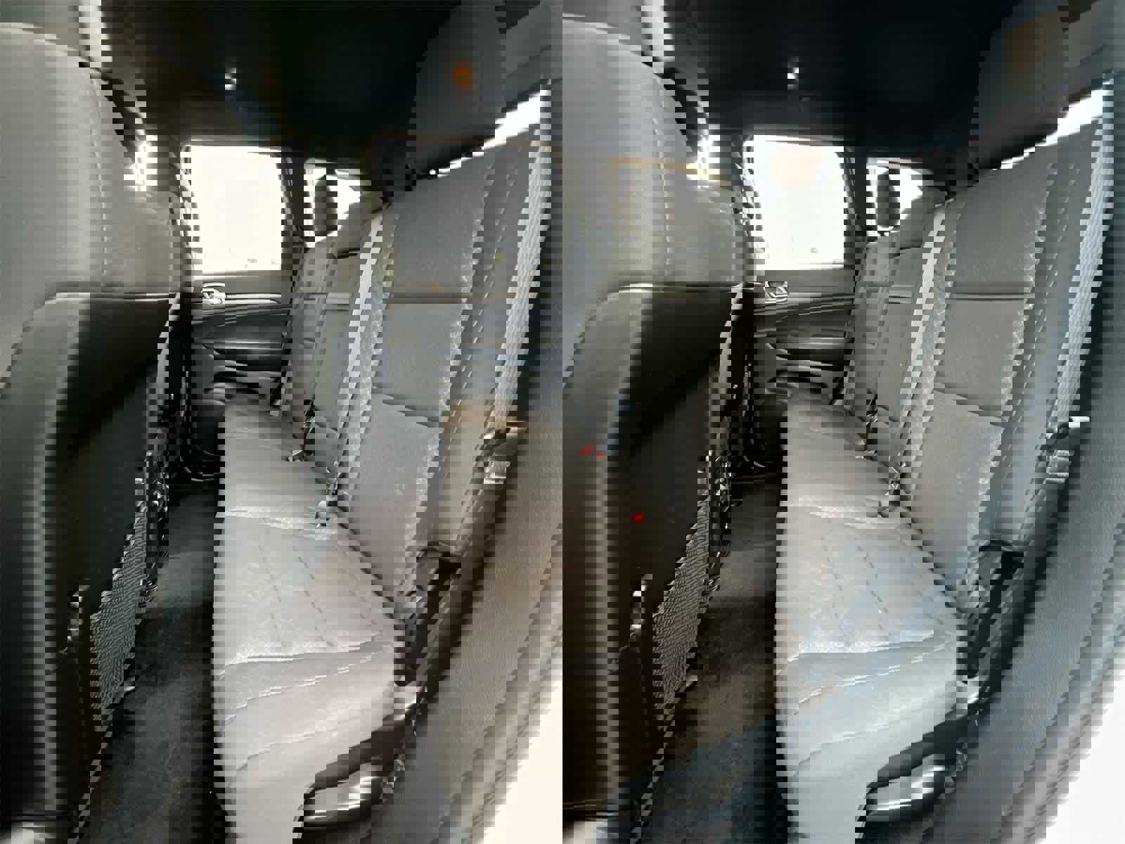 Used 2018 Jeep Grand Cherokee Laredo image 19