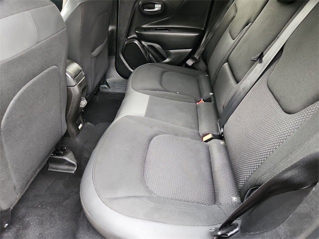 Used 2020 Jeep Renegade Altitude image 22