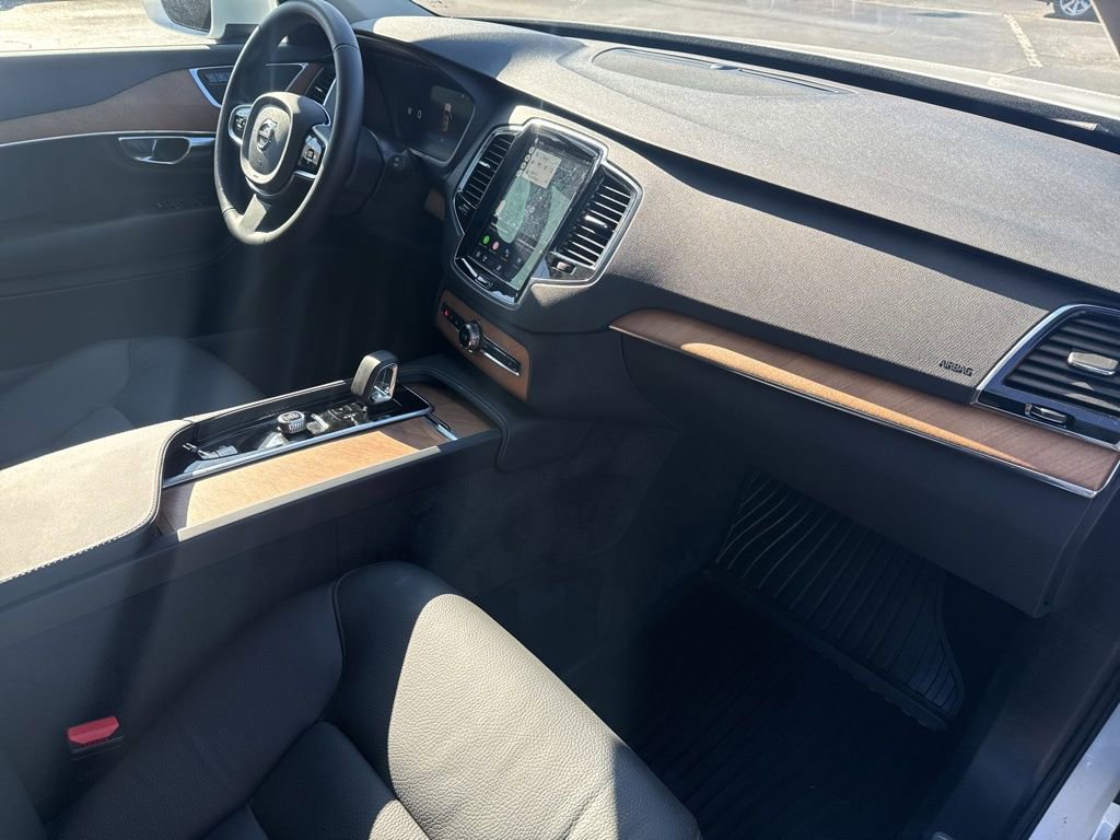 Used 2025 Volvo XC90 B5 Plus w/ Protection Package Premier image 29