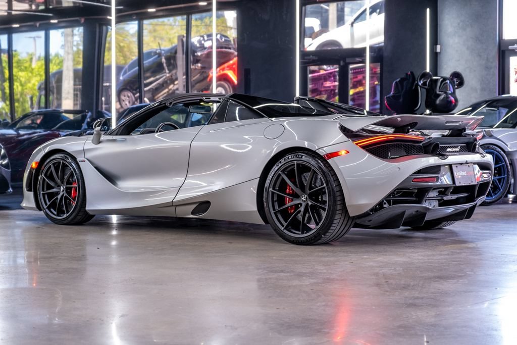 Used 2020 McLaren 720S Spider RWD image 3