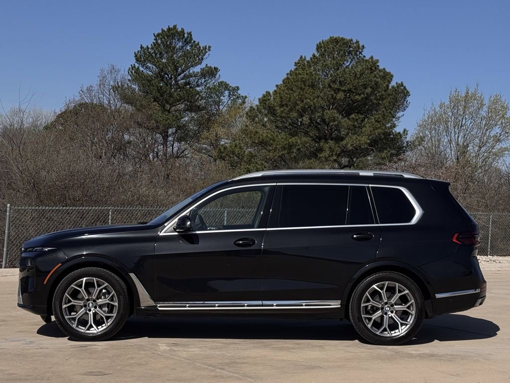 Used 2023 BMW X7 xDrive40i AWD/4WD image 3