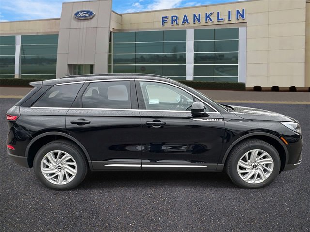 New 2026 Lincoln Corsair Premiere image 8