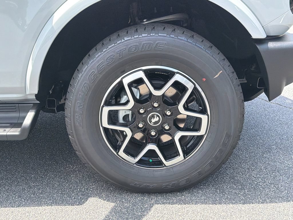 New 2026 Ford Bronco Outer Banks AWD/4WD image 12