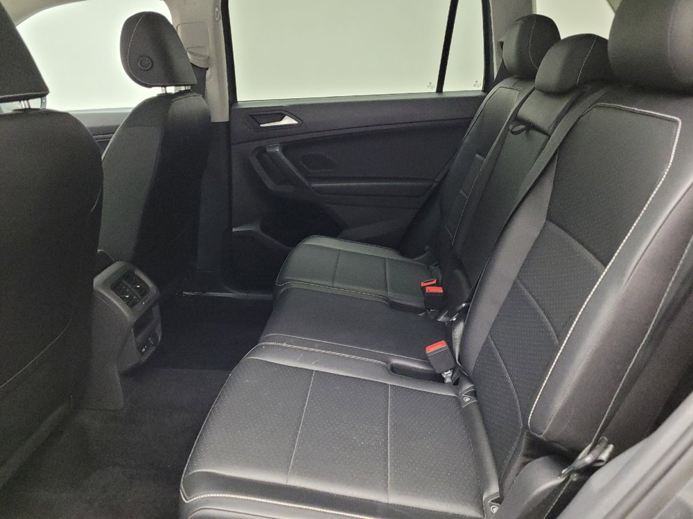 Used 2021 Volkswagen Tiguan SEL AWD/4WD image 18