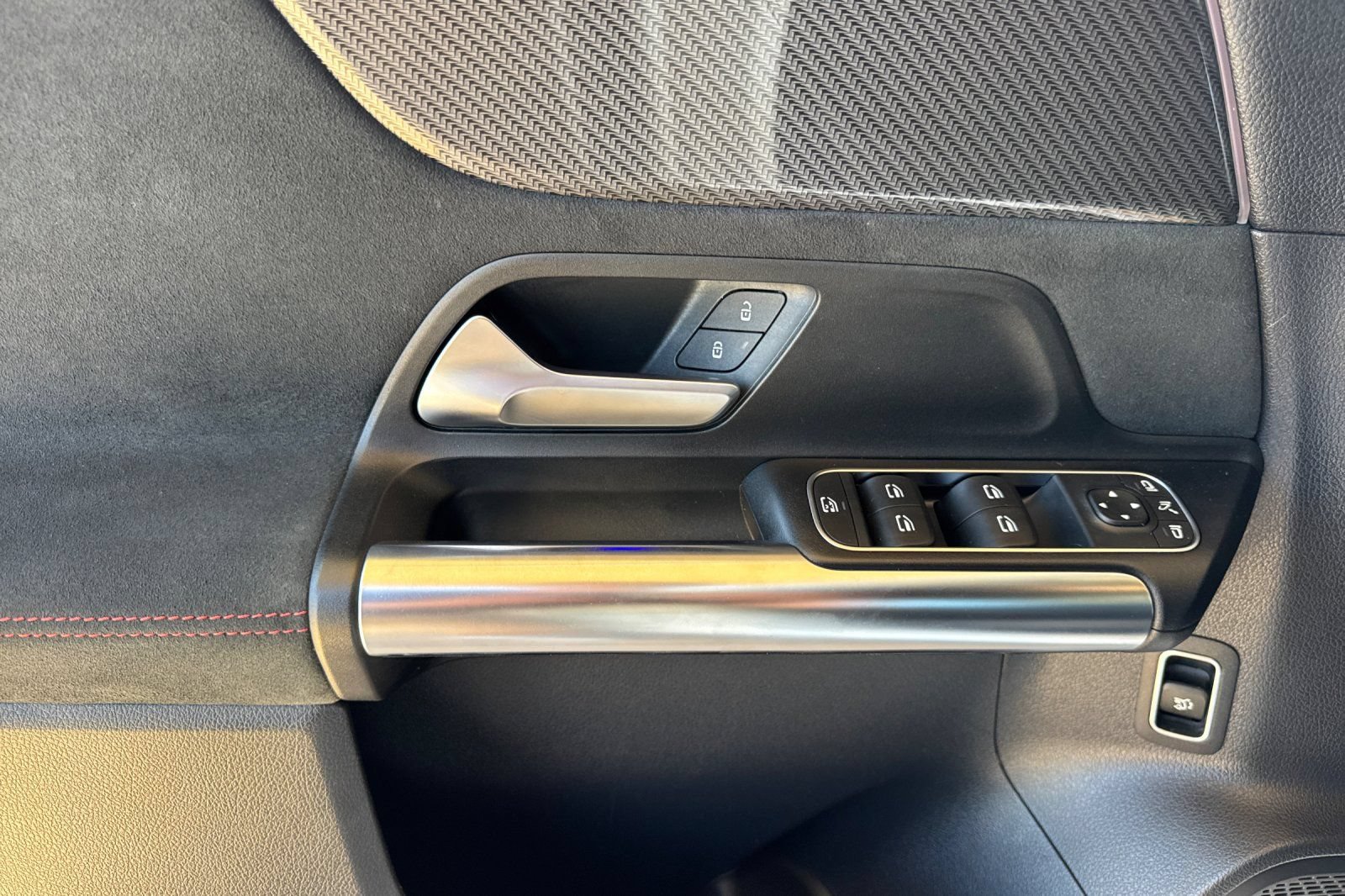 Used 2022 Mercedes-Benz GLA 250 4MATIC image 12