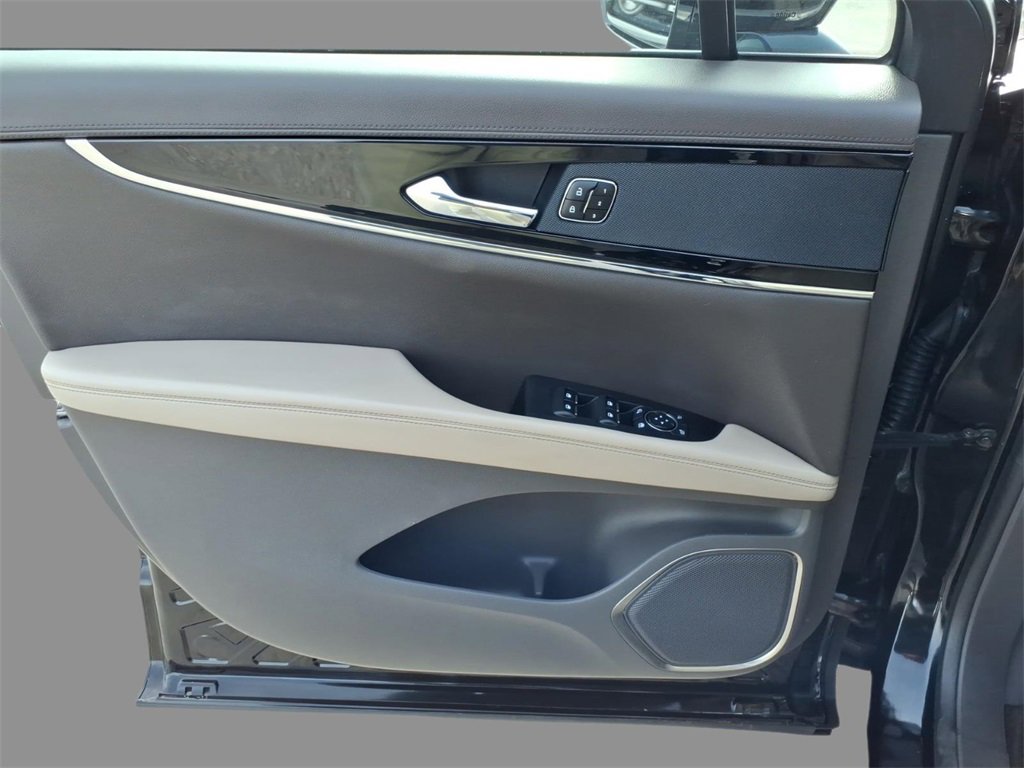 Certified 2023 Lincoln Nautilus FWD image 16