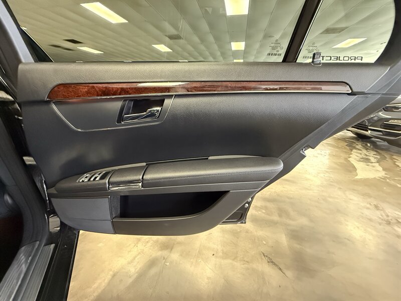 Used 2007 Mercedes-Benz S 550 image 25