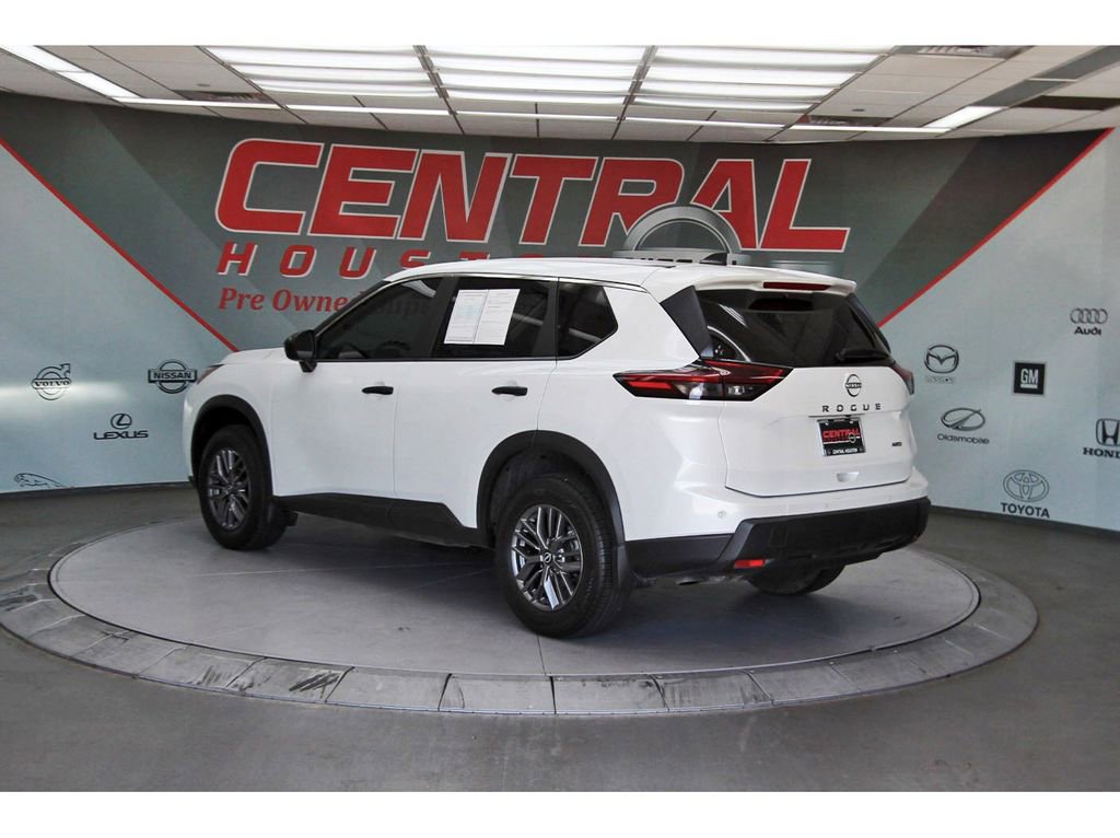 Certified 2024 Nissan Rogue S image 4