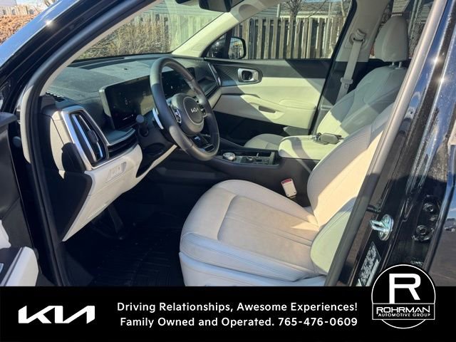 Used 2025 Kia Sorento EX w/ EX Panoramic Sunroof Package image 8