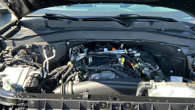Used 2025 Ford Explorer Active RWD image 12