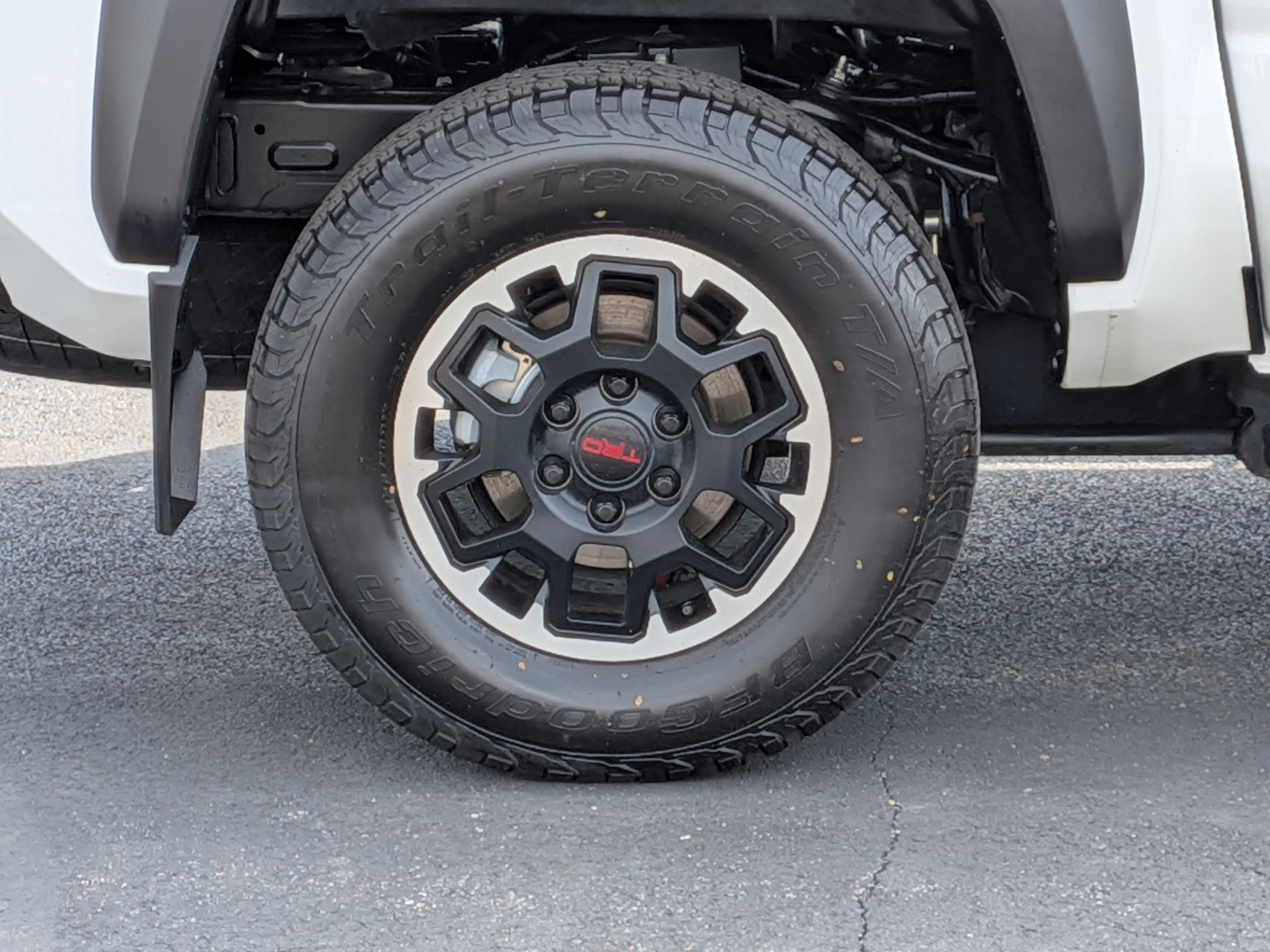 Used 2024 Toyota Tacoma TRD Off-Road w/ TRD Off Road Upgrade Package AWD/4WD image 13