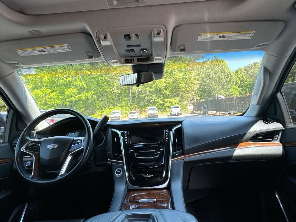 Used 2017 Cadillac Escalade Premium Luxury image 31