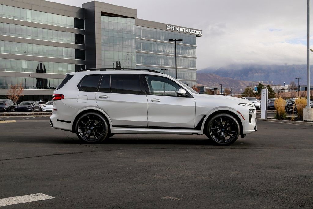 New 2026 BMW X7 xDrive40i image 6