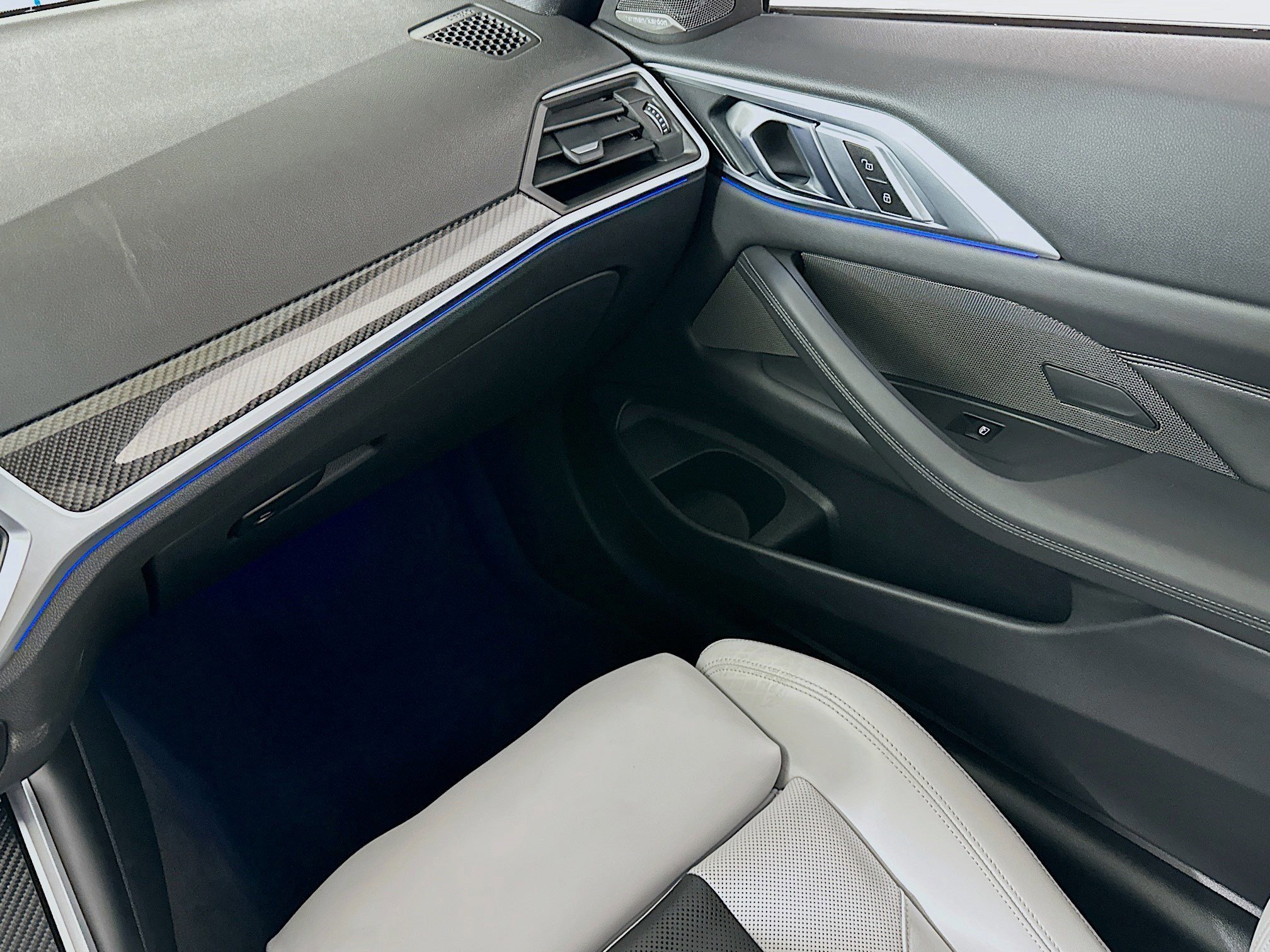 Used 2023 BMW M4 Coupe w/ Executive Package image 20
