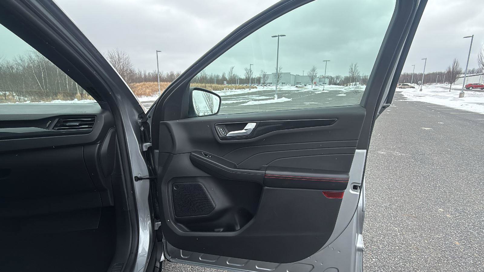 Used 2023 Ford Escape ST-Line w/ Tech Pack #1 image 16