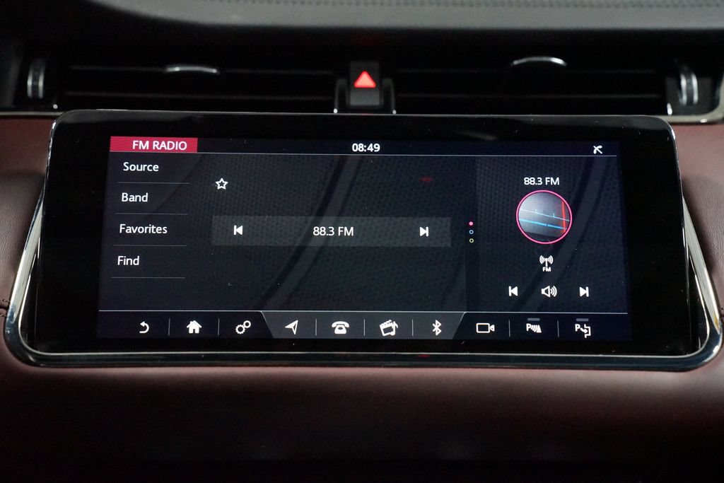 Used 2020 Land Rover Range Rover Evoque R-Dynamic SE AWD/4WD image 18