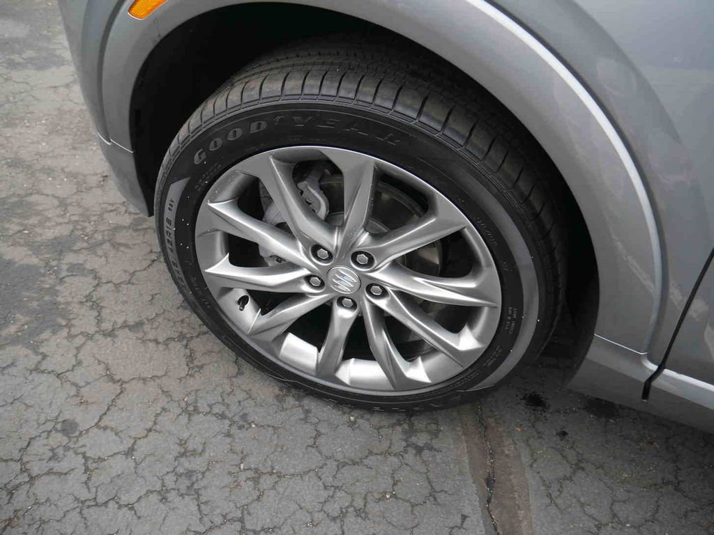 Used 2024 Buick Encore GX Avenir w/ Avenir Technology Package image 12