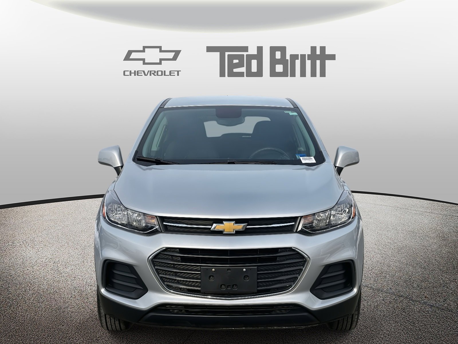 Used 2022 Chevrolet Trax LS w/ Tint and Cruise Package image 2