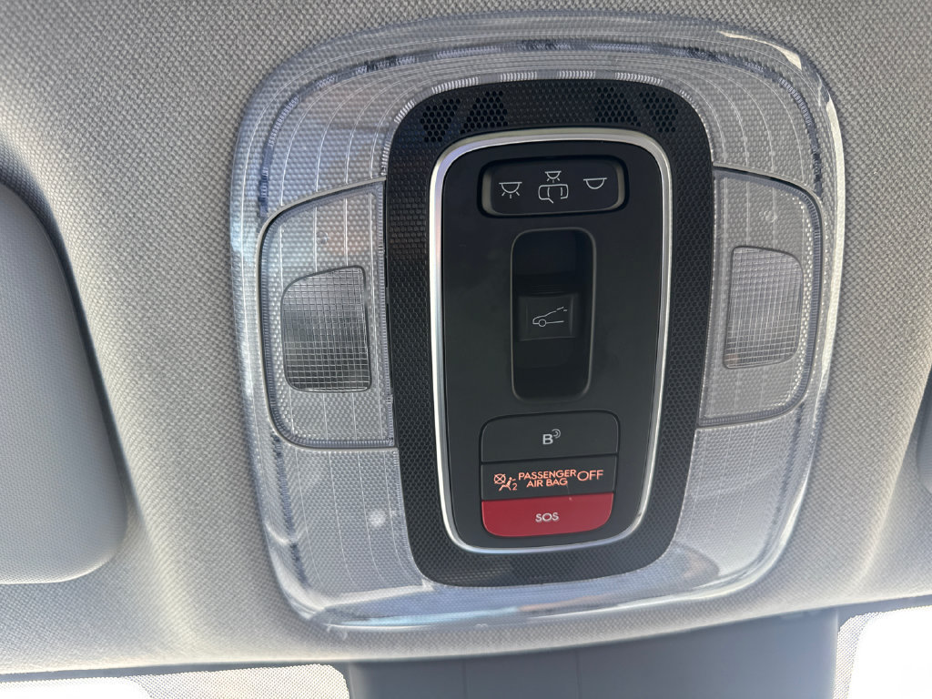 Used 2024 Hyundai Elantra Limited FWD image 28