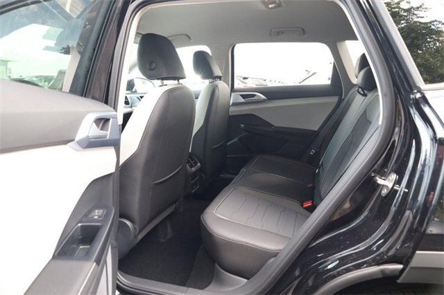 New 2025 Volkswagen Taos SE image 20