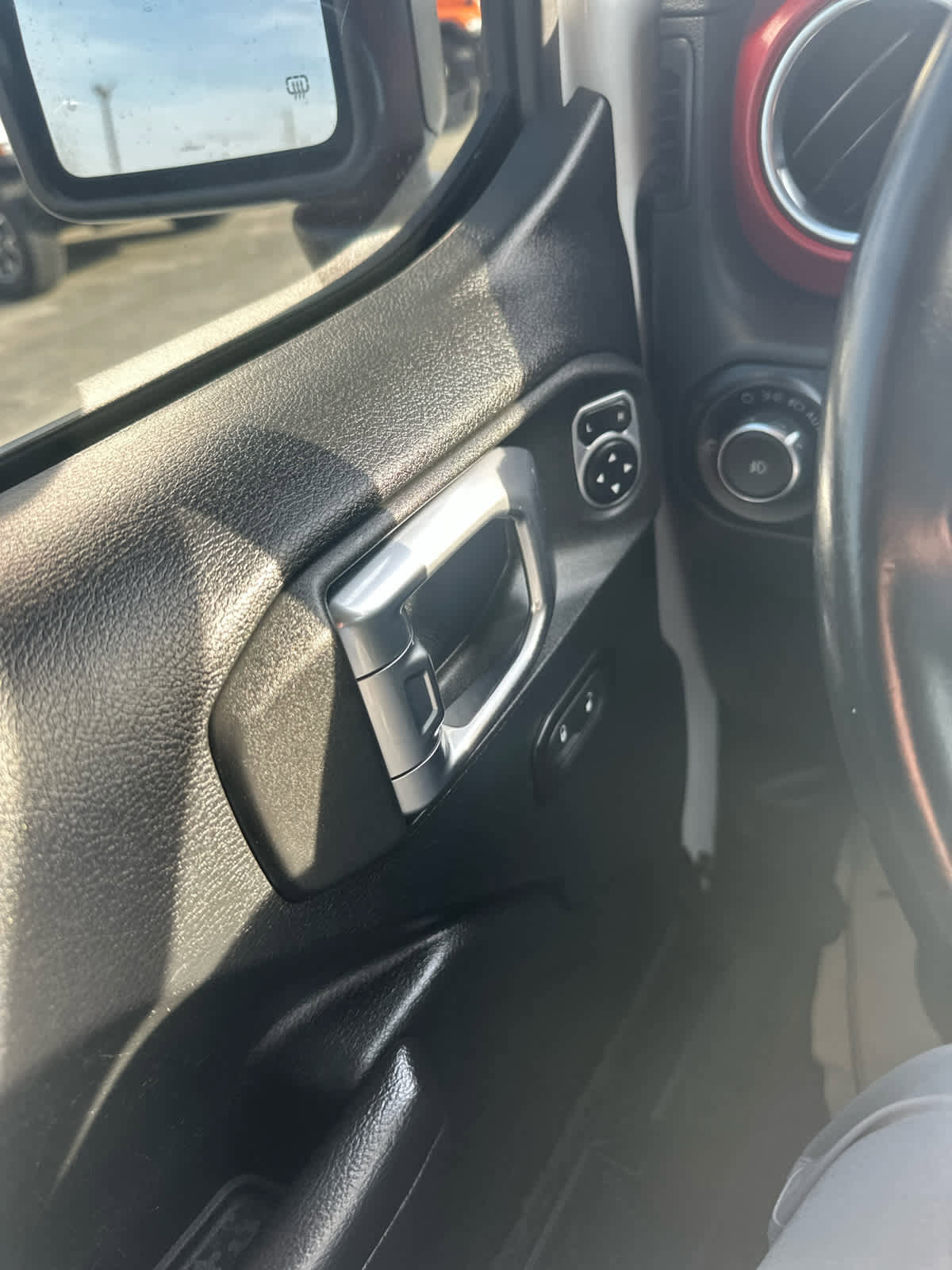 Used 2018 Jeep Wrangler Unlimited Rubicon image 19