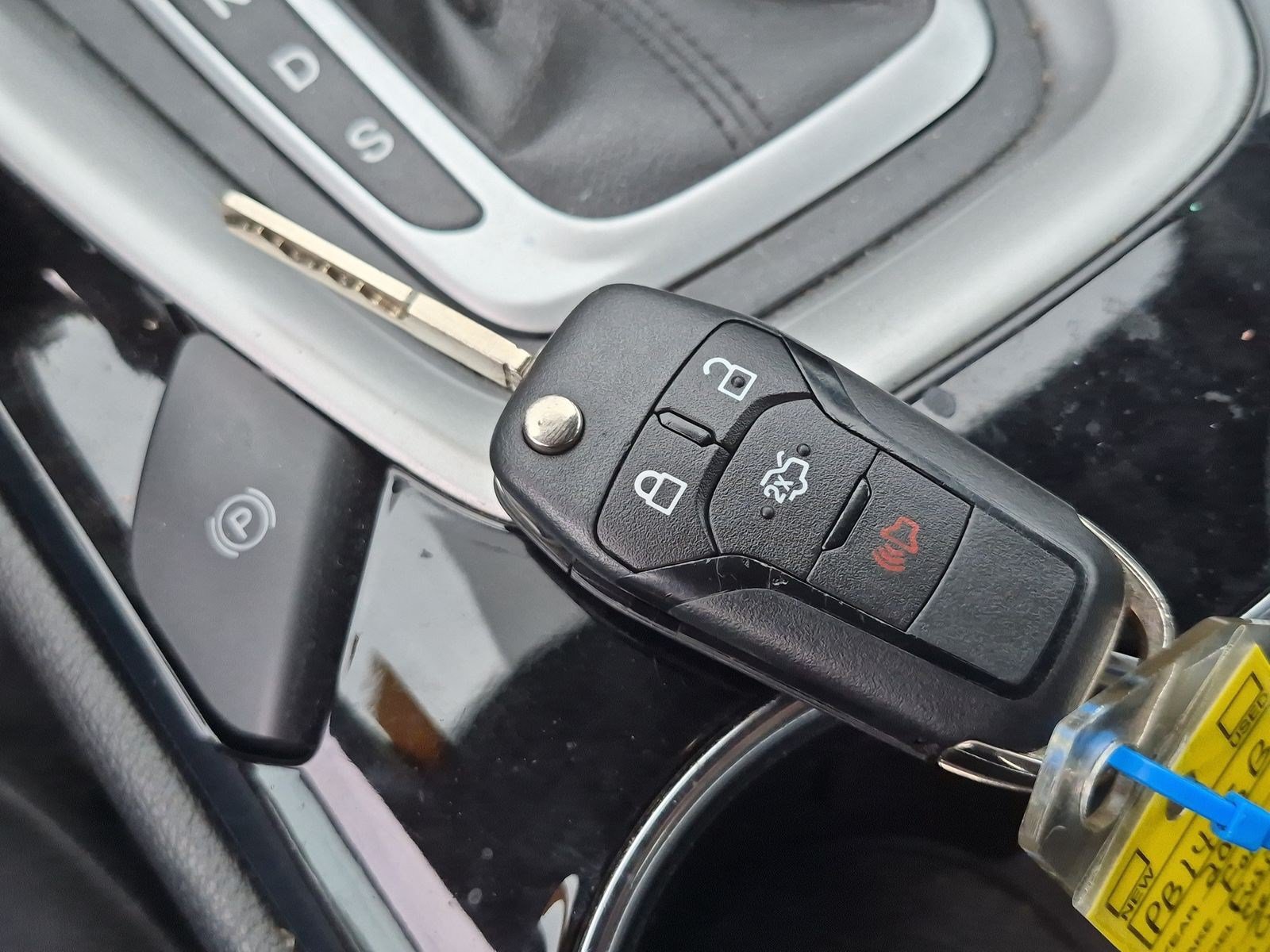 Used 2014 Ford Fusion SE FWD image 34