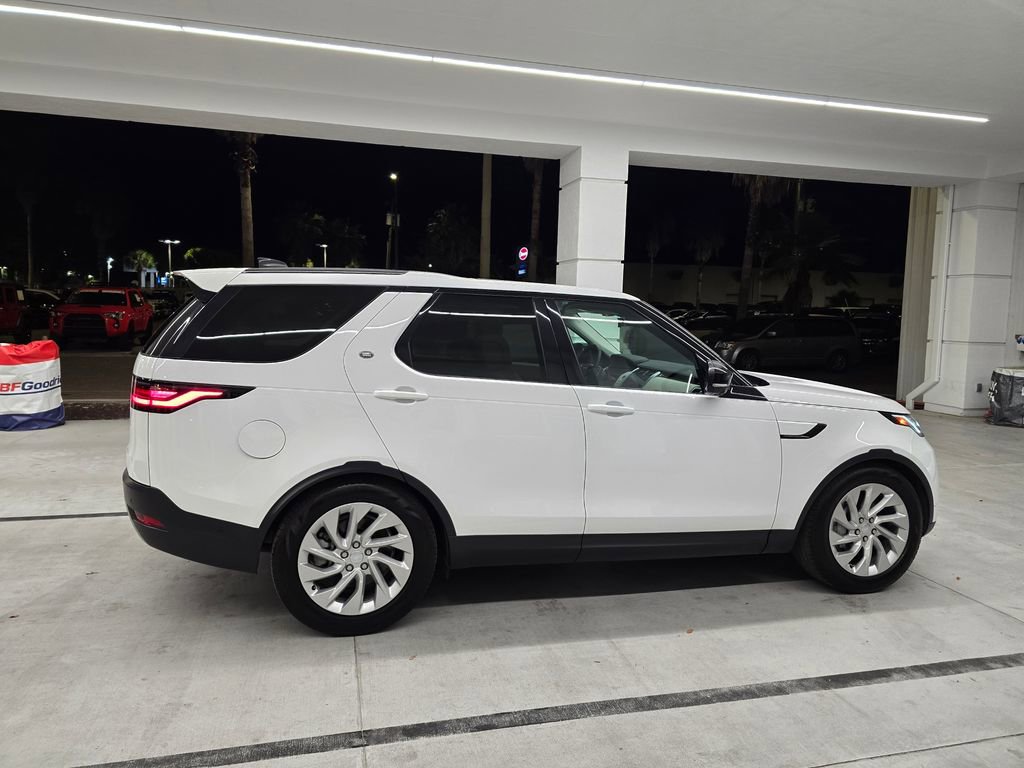 Used 2025 Land Rover Discovery S AWD/4WD image 7