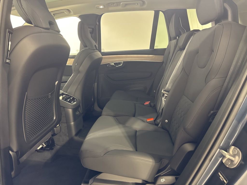 New 2026 Volvo XC90 T8 Plus w/ Protection Package Premier image 22