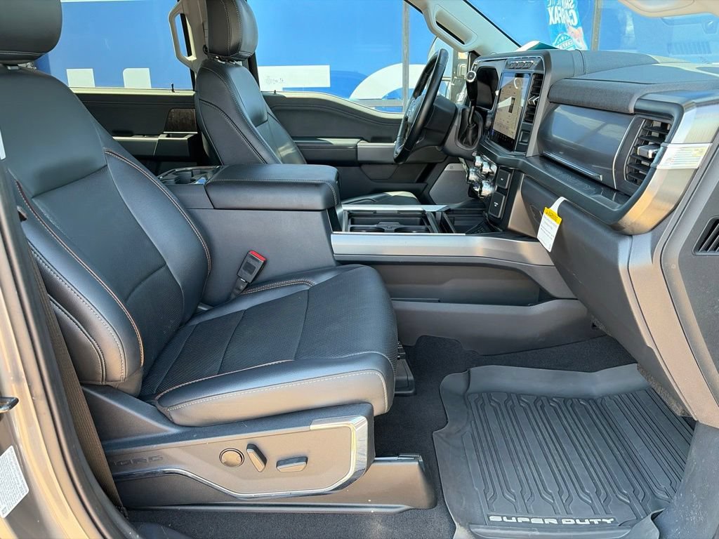 Used 2024 Ford F350 Lariat w/ Lariat Ultimate Package AWD/4WD image 12