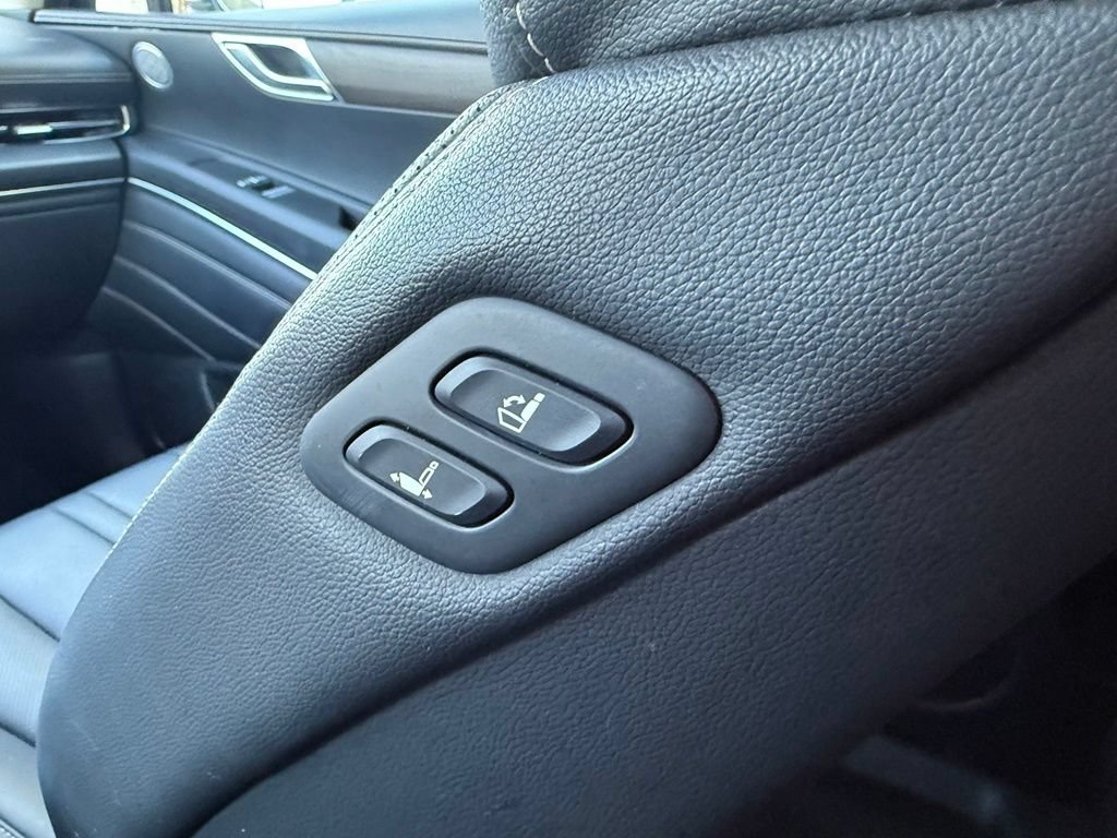 Used 2024 Genesis GV80 2.5T AWD/4WD image 26