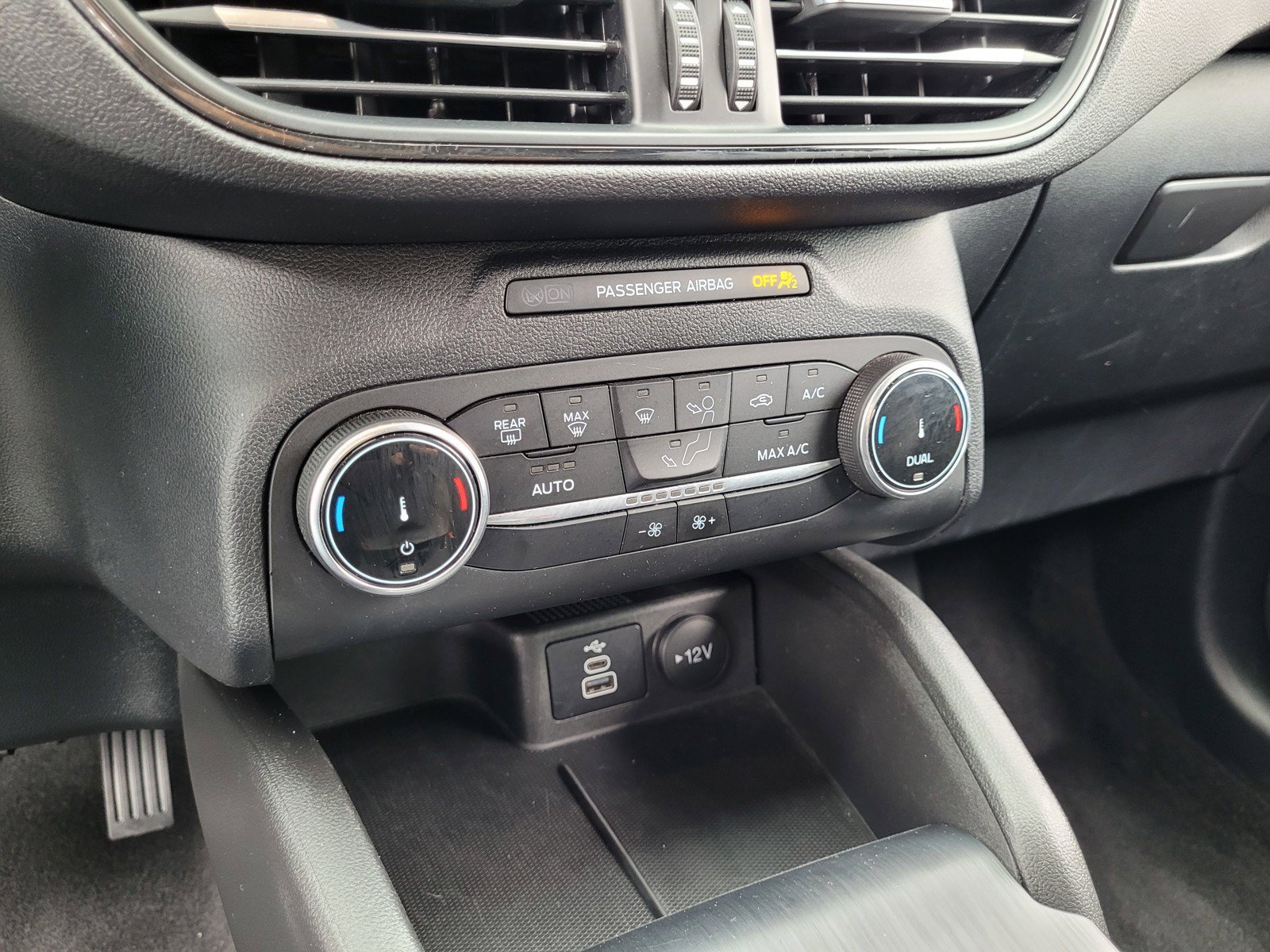 Used 2025 Ford Escape ST-Line AWD/4WD image 19