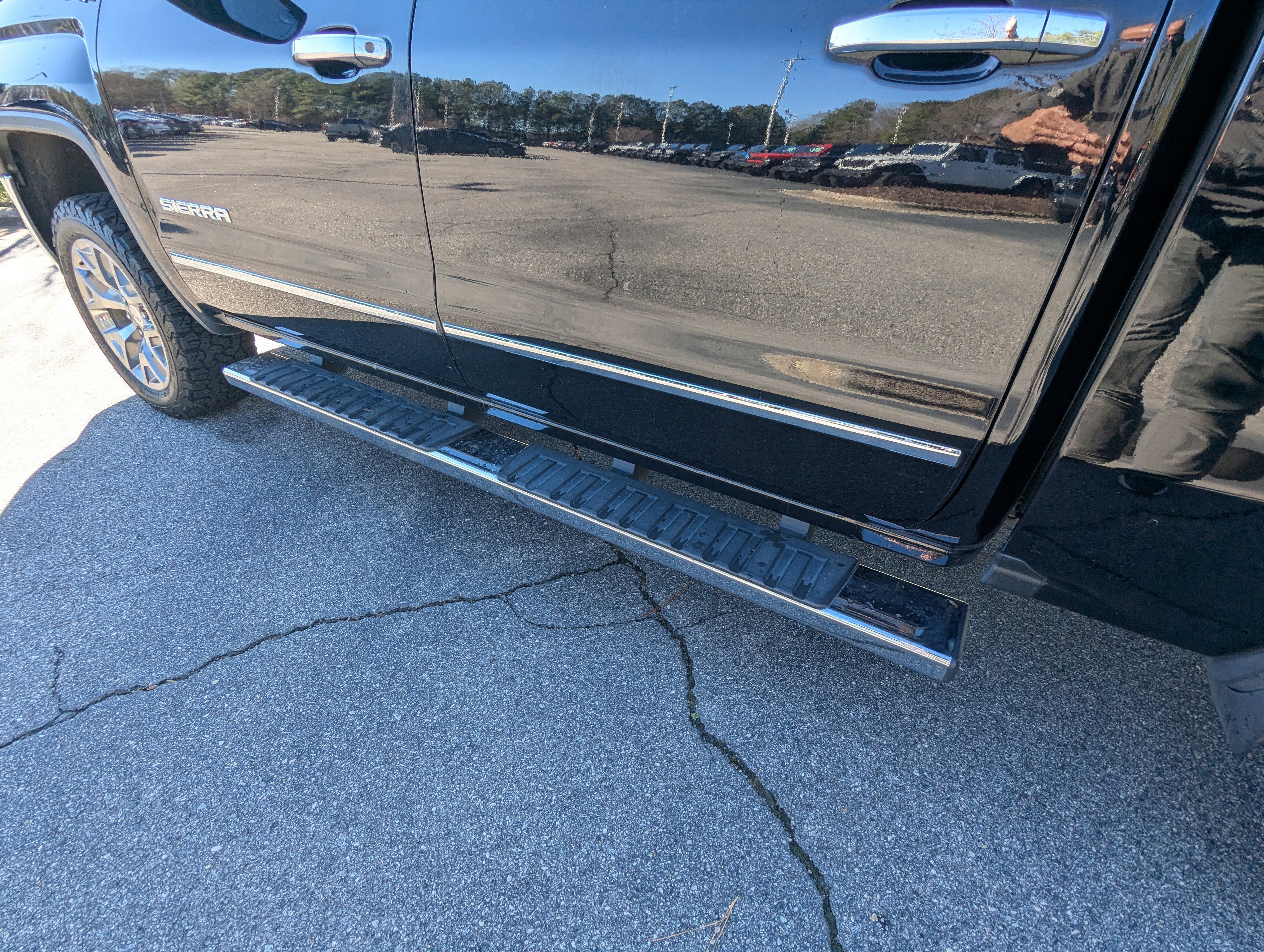 Used 2018 GMC Sierra 1500 SLT w/ SLT Premium Package image 28