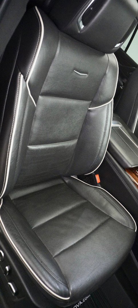 Used 2021 Cadillac Escalade Premium Luxury w/ Driver Assist Tech Package image 11