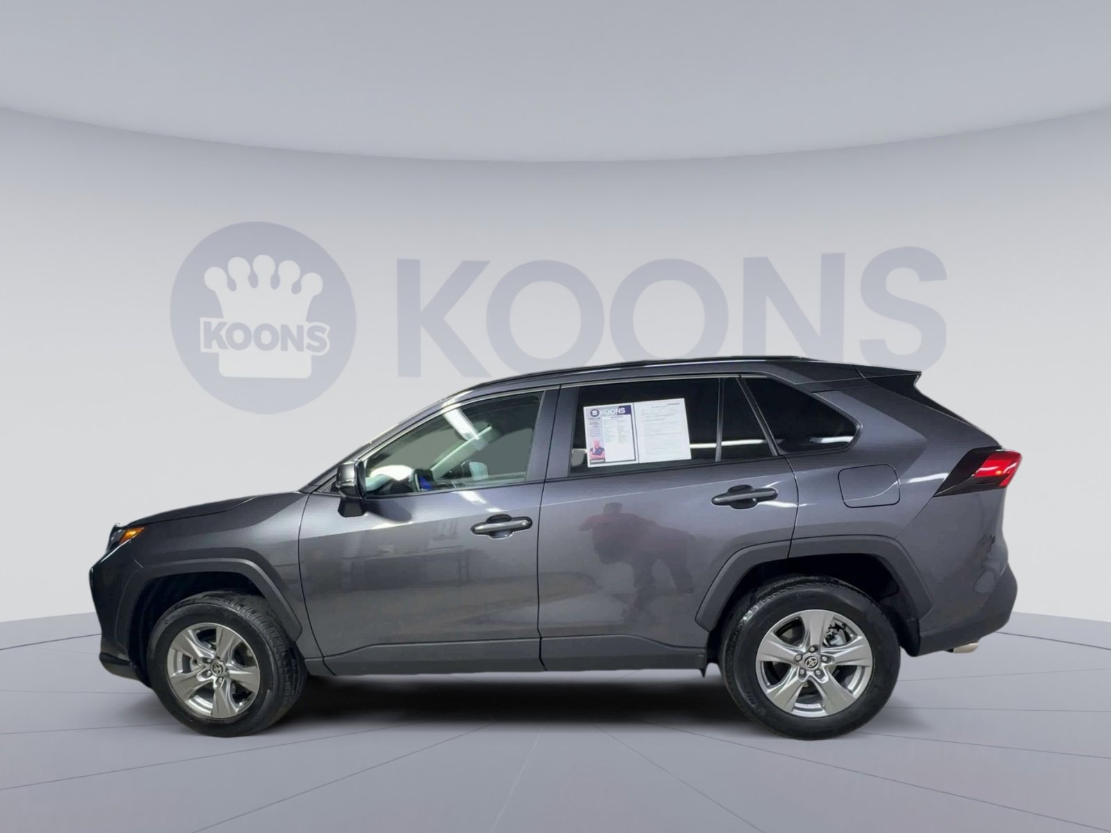 Used 2024 Toyota RAV4 XLE AWD/4WD image 7
