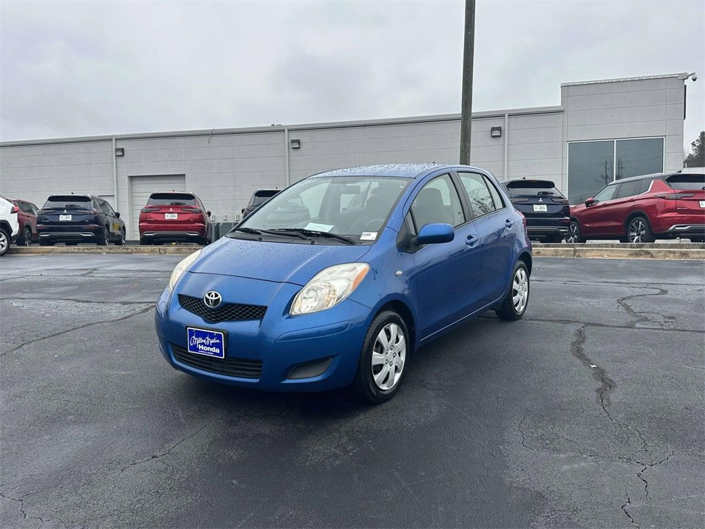 Used 2009 Toyota Yaris 4-Door Hatchback image 3