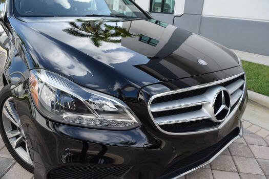 Used 2014 Mercedes-Benz E 250 BlueTEC Sedan image 10