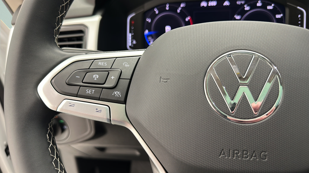 Used 2023 Volkswagen Atlas SEL AWD/4WD image 19