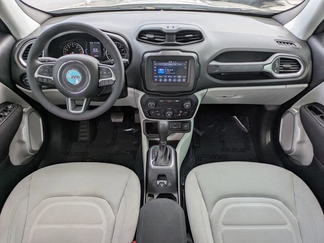 Used 2019 Jeep Renegade Latitude FWD image 16