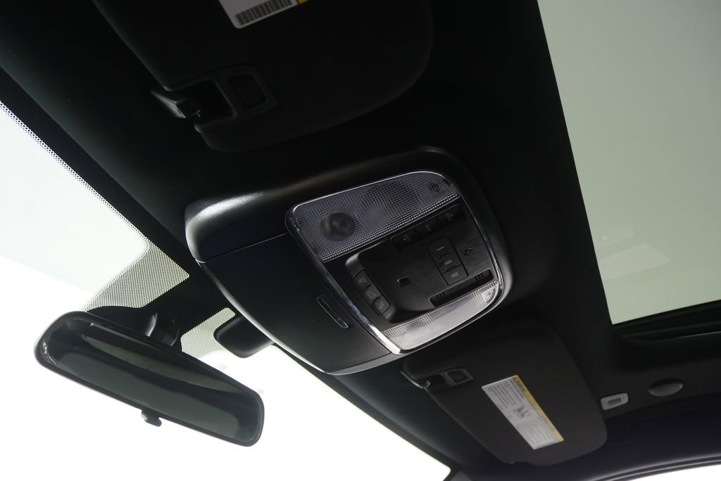 Used 2021 Jeep Grand Cherokee Laredo X AWD/4WD image 19