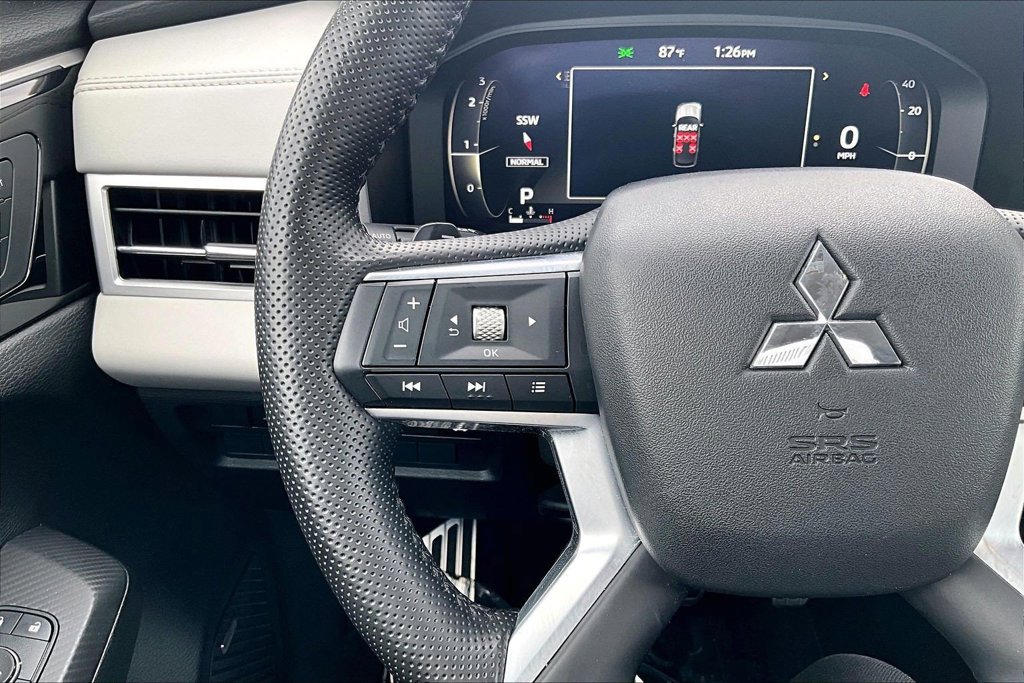 Used 2025 Mitsubishi Outlander SEL FWD image 11