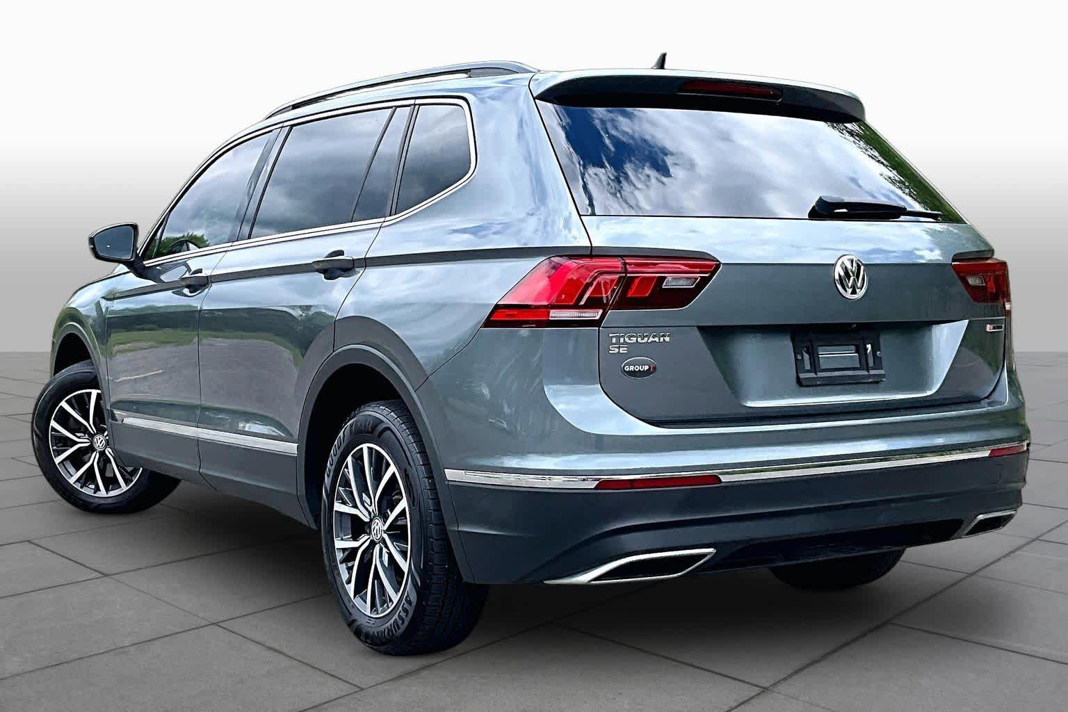 Used 2020 Volkswagen Tiguan SE w/ Panoramic Sunroof Package AWD/4WD image 12