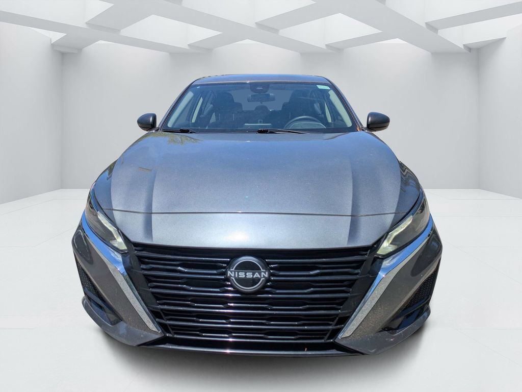 Used 2025 Nissan Altima 2.5 SV FWD image 8