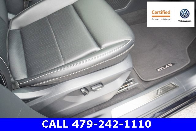 Certified 2022 Volkswagen Atlas SEL R-Line image 42