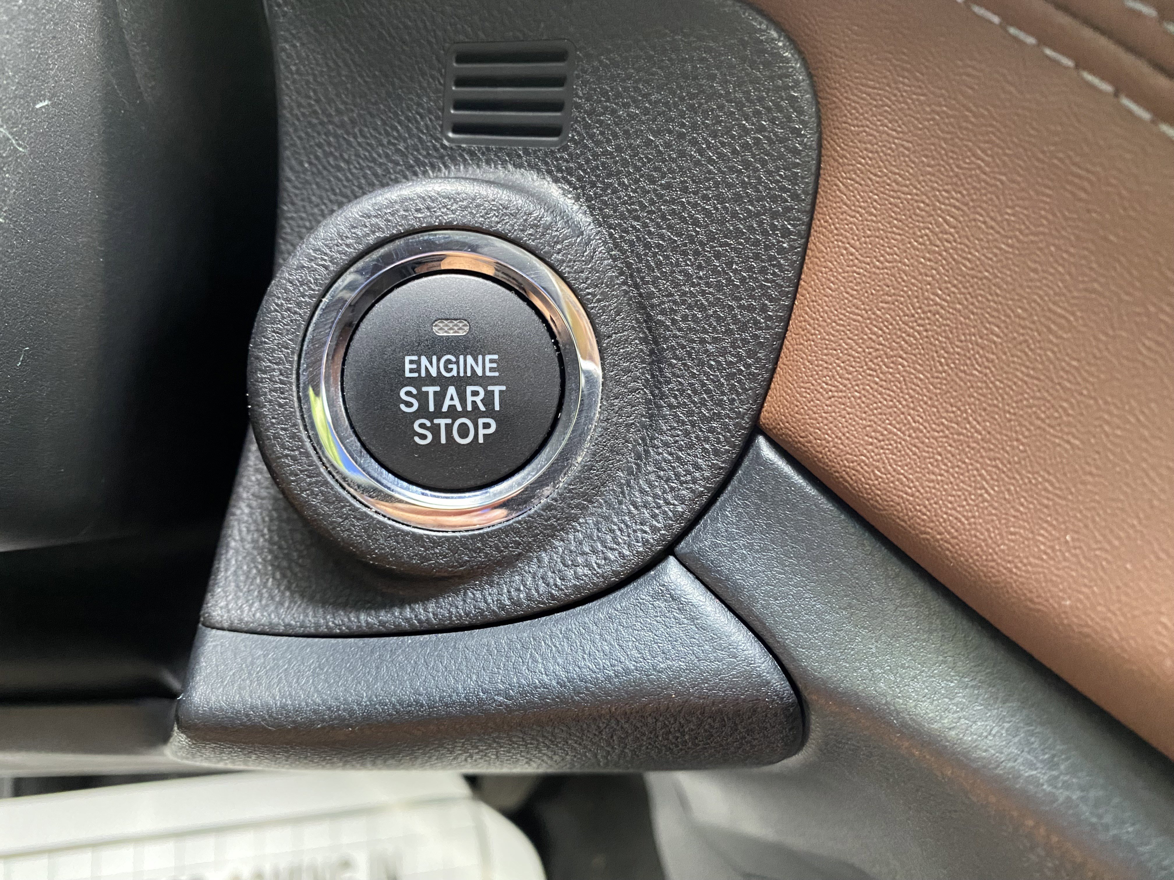 Used 2021 Subaru Outback Touring XT AWD/4WD image 25