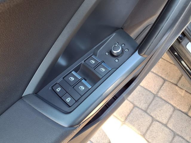 Used 2022 Audi Q3 2.0T Premium Plus w/ Premium Plus Package image 21