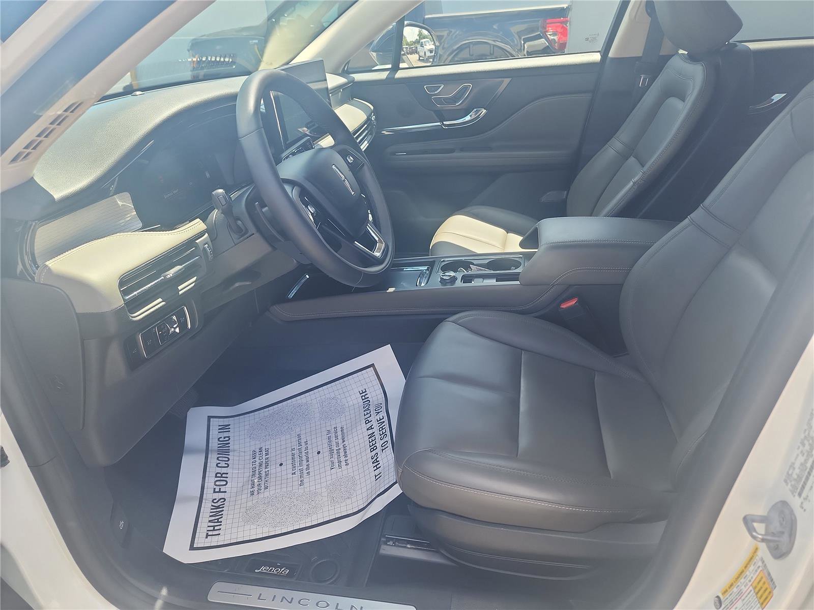 Used 2023 Lincoln Corsair FWD image 13